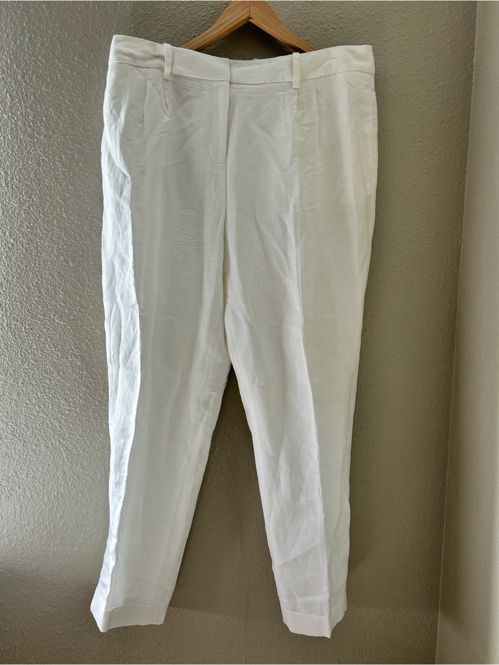 Calvin Klein White Tailored Linen Pants - Picture 2 of 3